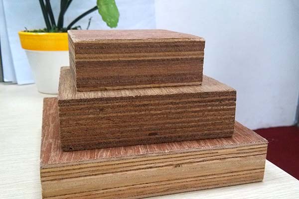 为什么选择木地板作为集装箱的底板